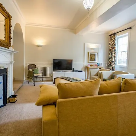 1 Middleton House *